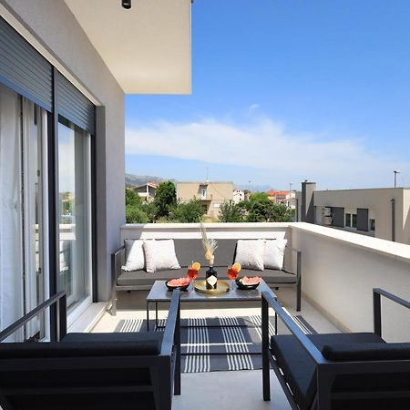 Bonaca Apartments With Terrace And Private Parking Kaštela Esterno foto