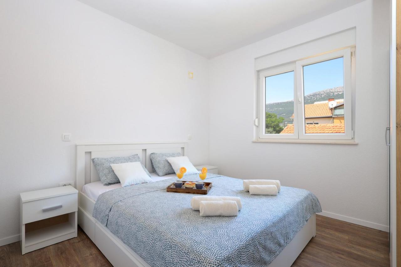 Bonaca Apartments With Terrace And Private Parking Kaštela Esterno foto